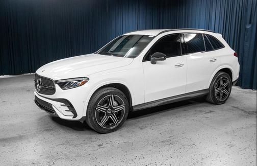 2025 Mercedes-Benz GLC 300 Base