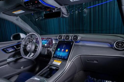 2025 Mercedes-Benz GLC 350e Base