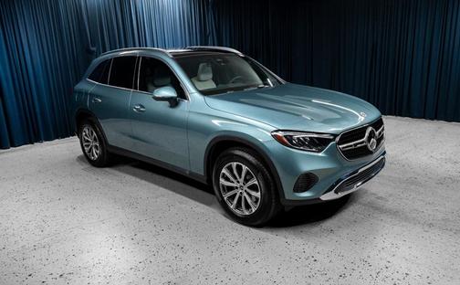 Verde Silver Metallic 2026 Mercedes-Benz GLC 300 Base