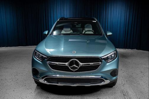 Verde Silver Metallic 2026 Mercedes-Benz GLC 300 Base