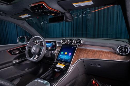 2026 Mercedes-Benz GLC 300 4MATIC