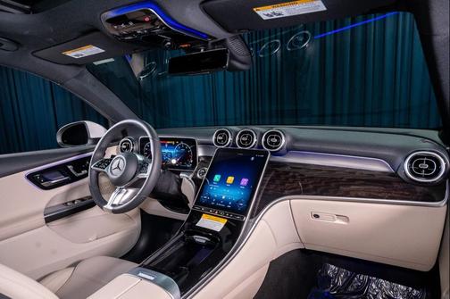 Polar White 2026 Mercedes-Benz GLC 300 4MATIC