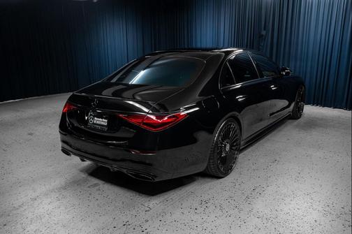 Obsidian Black Metallic 2026 Mercedes-Benz S-Class 4MATIC
