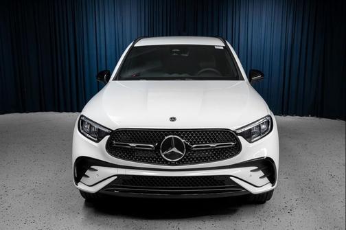 2026 Mercedes-Benz GLC 300 Base