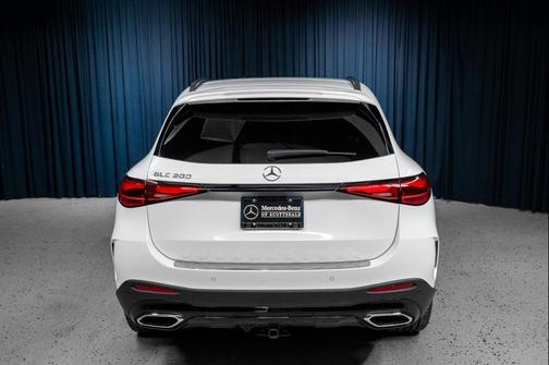 2026 Mercedes-Benz GLC 300 Base