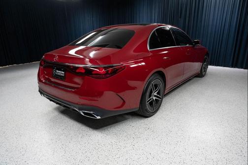 MANUFAKTUR Patagonia Red 2026 Mercedes-Benz E-Class E 350
