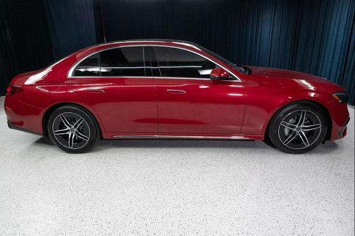 MANUFAKTUR Patagonia Red 2026 Mercedes-Benz E-Class E 350