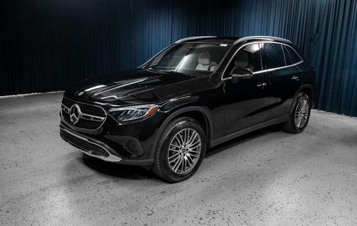 Obsidian Black Metallic 2026 Mercedes-Benz GLC 300 Base