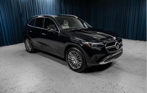 Obsidian Black Metallic 2026 Mercedes-Benz GLC 300 Base