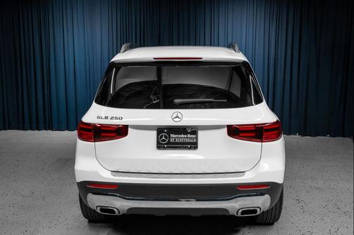 Polar White 2026 Mercedes-Benz GLB 250 Base