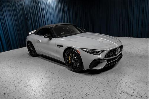 2022 Mercedes-Benz AMG SL 63 Base