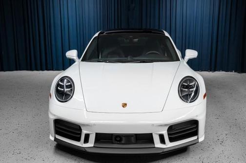2025 Porsche 911 Carrera