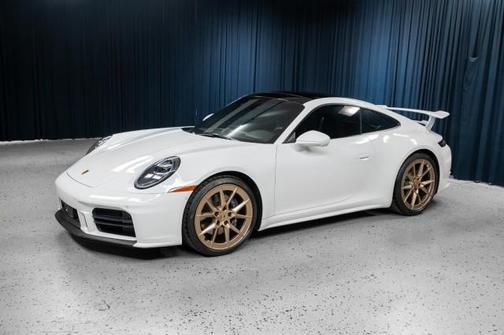 2025 Porsche 911 Carrera