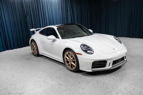 2025 Porsche 911 Carrera