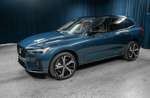 2024 Volvo XC60 Recharge Plug-In Hybrid T8 Ultimate Dark Theme