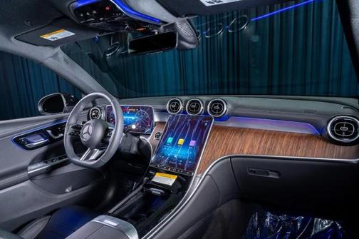 2025 Mercedes-Benz GLC 300 Base