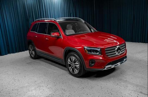 MANUFAKTUR Patagonia Red Metallic 2026 Mercedes-Benz GLB 250 Base