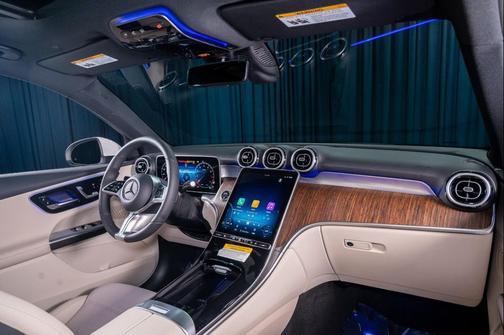 2026 Mercedes-Benz GLC 300 Base