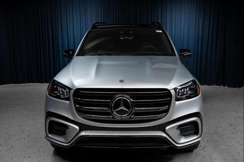 Cirrus Silver Metallic 2026 Mercedes-Benz GLS 580 4MATIC