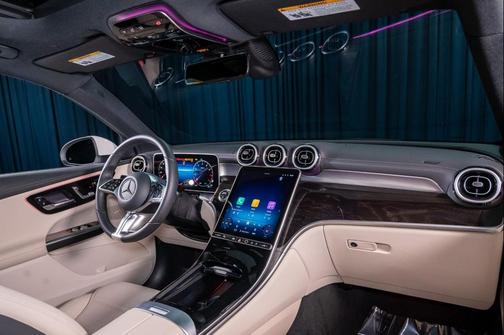 2025 Mercedes-Benz GLC 300 Base