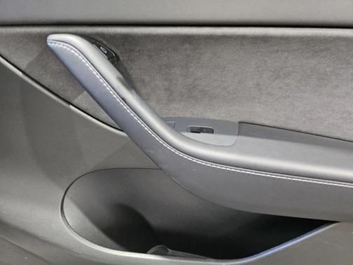 White 2021 Tesla Model Y Performance Dual Motor All-Wheel Drive