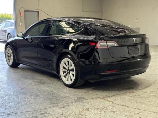 2022 Tesla Model 3 Standard Range