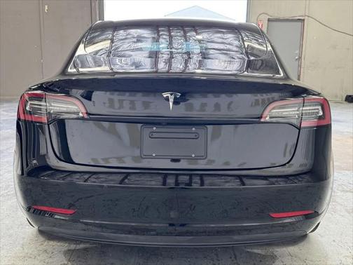 2022 Tesla Model 3 Standard Range