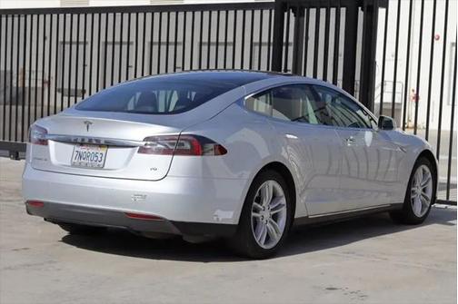 2016 Tesla Model S 70