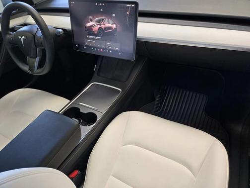 2024 Tesla Model Y Performance Dual Motor All-Wheel Drive