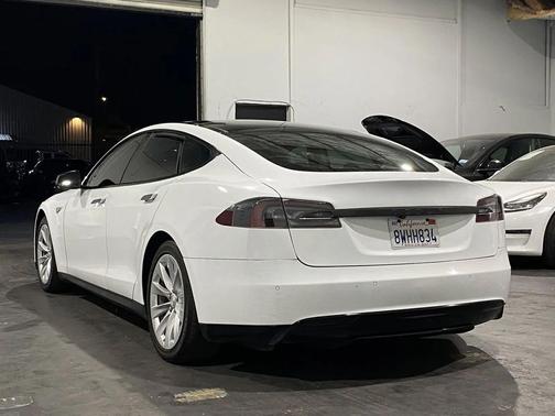 2014 Tesla Model S P85