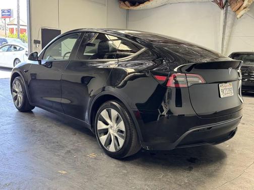 black 2023 Tesla Model Y RWD
