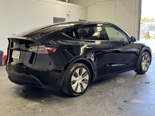 black 2023 Tesla Model Y RWD