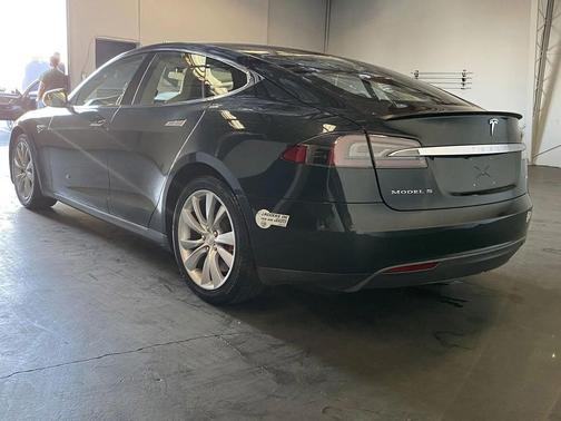 2014 Tesla Model S 85