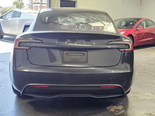 gray 2024 Tesla Model 3 Long Range