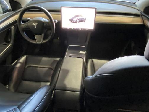 2023 Tesla Model Y LONGE RANGE