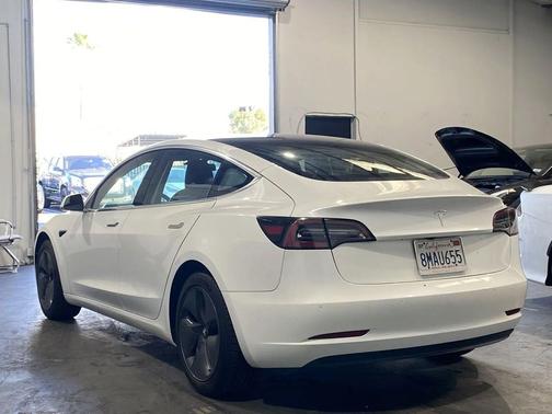2019 Tesla Model 3 Standard Range Plus