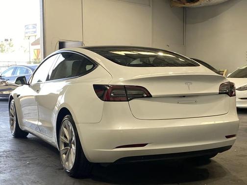 2022 Tesla Model 3 Standard Range