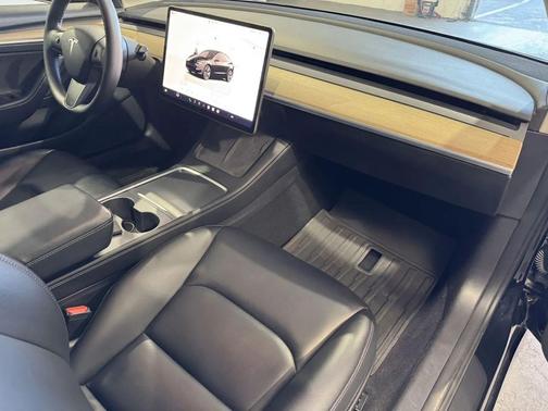 2022 Tesla Model 3 Standard Range