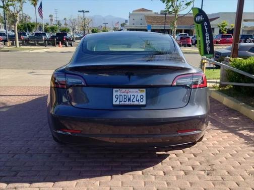 2022 Tesla Model 3 Standard Range