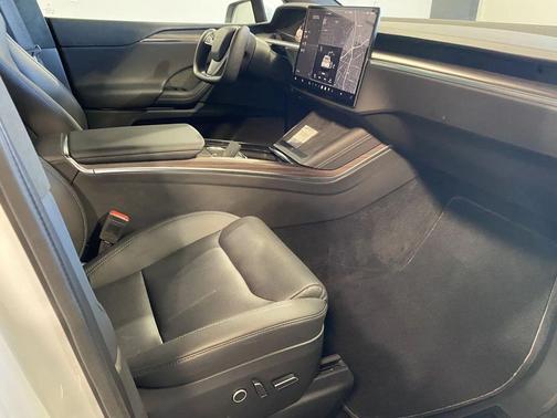 2023 Tesla Model X Standard Range