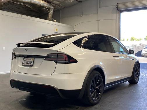 2023 Tesla Model X Standard Range