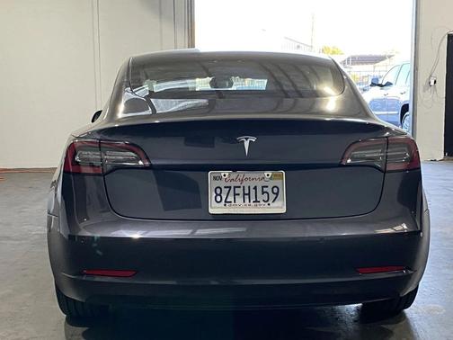 2022 Tesla Model 3 Standard Range