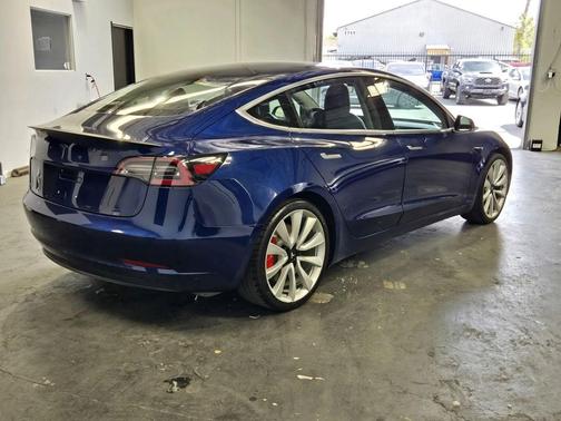 Deep Blue Metallic 2018 Tesla Model 3 Performance