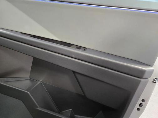 Ultra-Hard Stainless Steel 2025 Tesla Cybertruck All-Wheel Drive