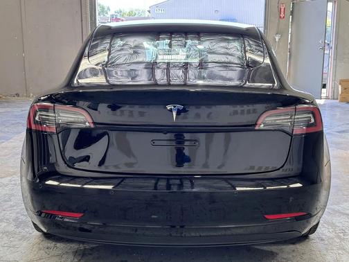 2022 Tesla Model 3 Standard Range