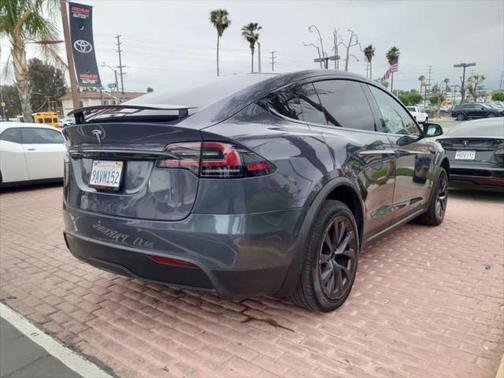 2022 Tesla Model X Base