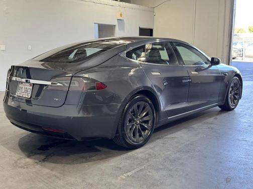 2018 Tesla Model S 75D