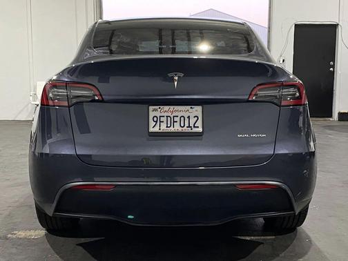 2023 Tesla Model Y Long Range Dual Motor All-Wheel Drive