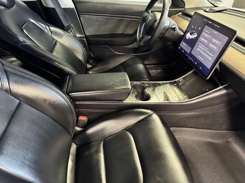 2019 Tesla Model 3 Mid Range