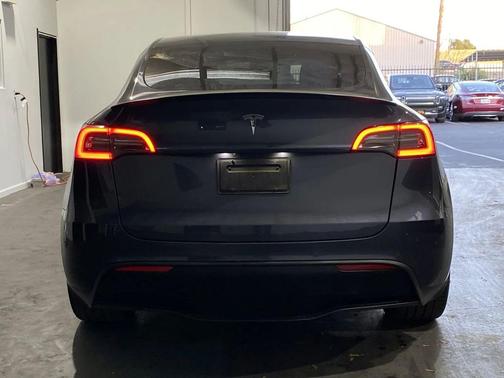 2022 Tesla Model Y Performance Dual Motor All-Wheel Drive